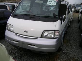 2003 Mazda Bongo Pictures