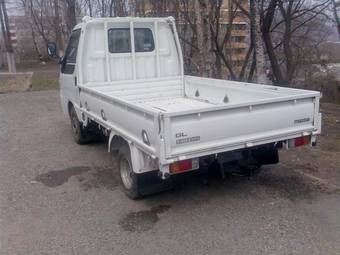 2003 Mazda Bongo Photos