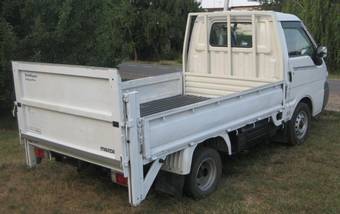 2003 Mazda Bongo Photos