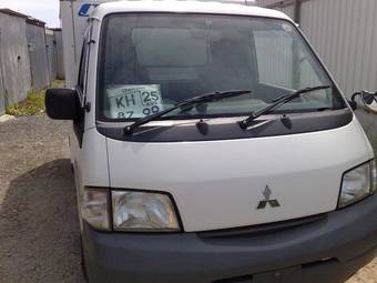 2003 Mazda Bongo Pictures