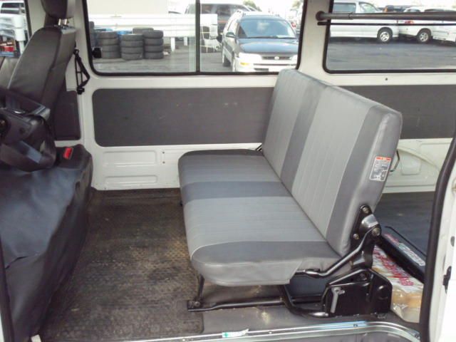 2004 Mazda Bongo