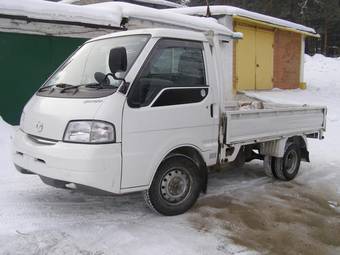 2004 Mazda Bongo Pictures