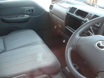2004 Mazda Bongo Photos