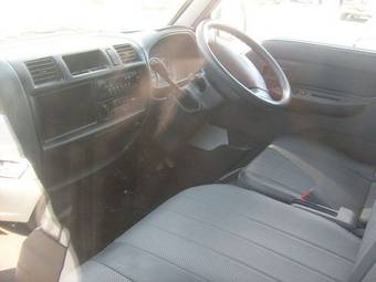 2004 Mazda Bongo Photos