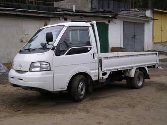 2004 Mazda Bongo Pictures