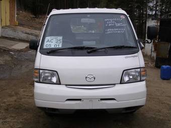 2004 Mazda Bongo Photos
