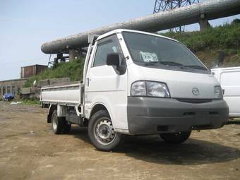 2004 Mazda Bongo Pictures