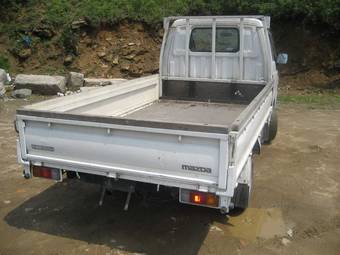 2004 Mazda Bongo Pictures