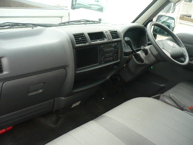 2005 Mazda Bongo