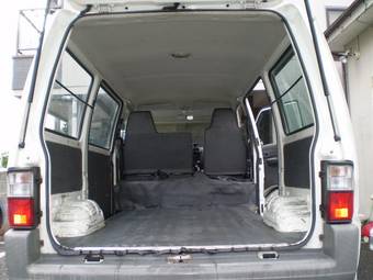 2005 Mazda Bongo Photos