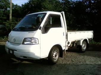 2005 Mazda Bongo Pictures
