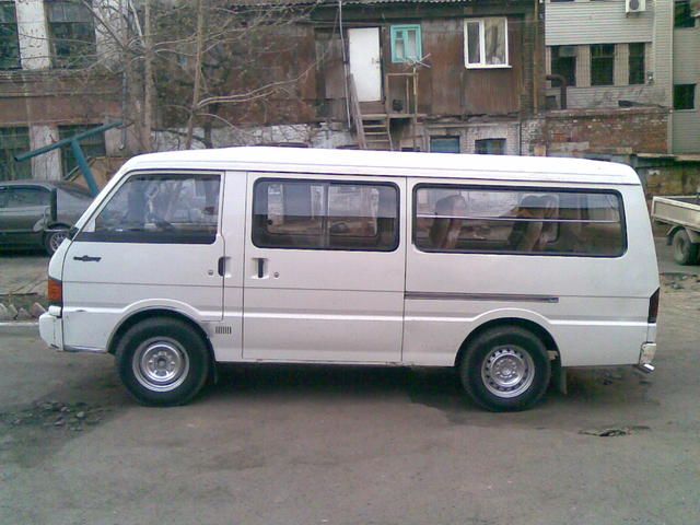 Мазда брауни купить. Mazda Bongo Brawny 4wd. Mazda Bongo 1990 4wd. Mazda Bongo Brawny, 1990. Mazda Bongo Brawny van.