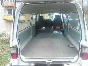 2002 Mazda Bongo Brawny Photos