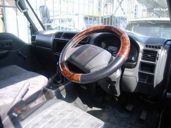 2002 Mazda Bongo Brawny Photos