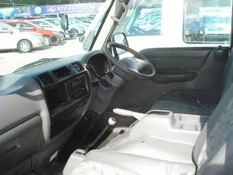 2003 Mazda Bongo Brawny Pictures