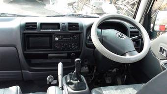 2003 Mazda Bongo Brawny Van Pictures