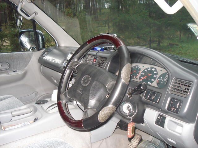 1999 Mazda Bongo Friendee