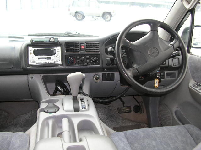 1999 Mazda Bongo Friendee Photos