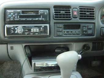 1999 Mazda Bongo Friendee Pictures
