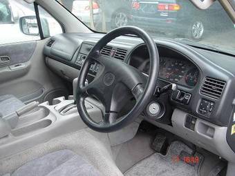 1999 Mazda Bongo Friendee Pictures