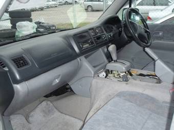 1999 Mazda Bongo Friendee Photos