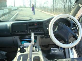 1999 Mazda Bongo Friendee Pictures