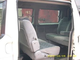 1999 Mazda Bongo Friendee Photos