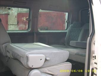 1999 Mazda Bongo Friendee Pictures