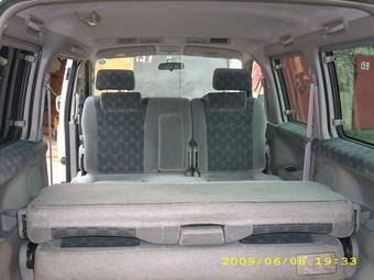 1999 Mazda Bongo Friendee Photos