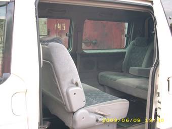 1999 Mazda Bongo Friendee Images