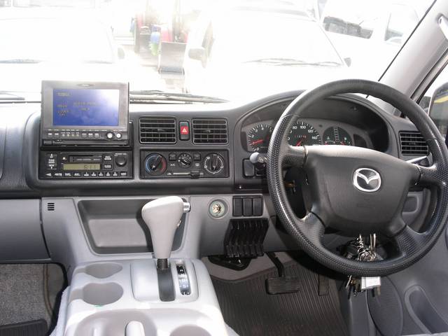 2000 Mazda Bongo Friendee