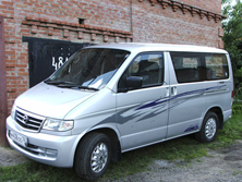 2000 Mazda Bongo Friendee Pictures