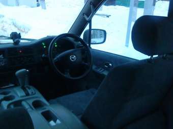 2000 Mazda Bongo Friendee Photos