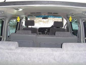 2000 Mazda Bongo Friendee Images