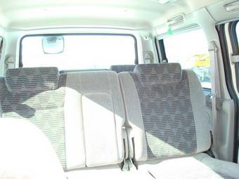 2000 Mazda Bongo Friendee Pictures