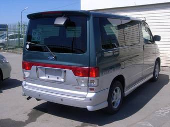 2000 Mazda Bongo Friendee Photos