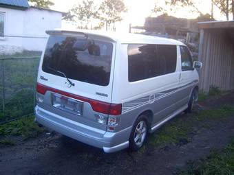 2000 Mazda Bongo Friendee Pictures