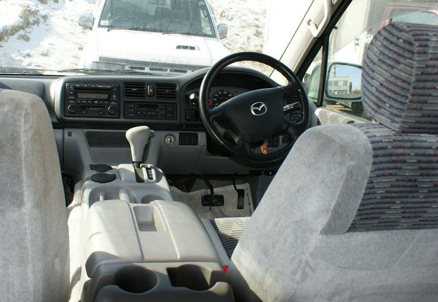 2001 Mazda Bongo Friendee