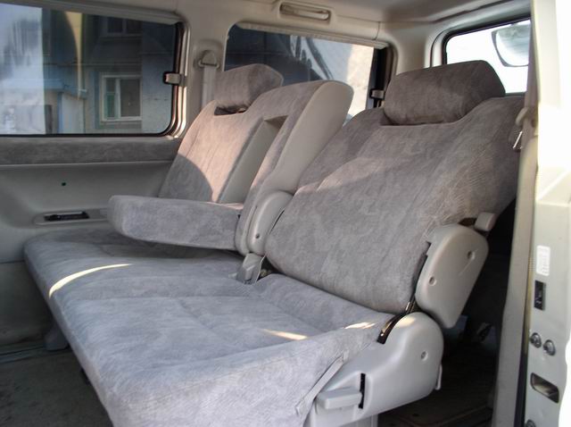 2001 Mazda Bongo Friendee Photos