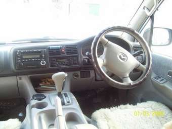 2001 Mazda Bongo Friendee Pictures