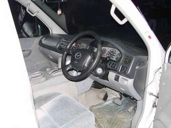 2001 Mazda Bongo Friendee Pictures