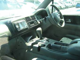 2001 Mazda Bongo Friendee Photos