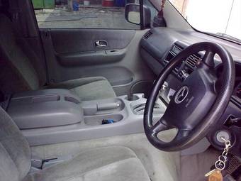 2001 Mazda Bongo Friendee Images