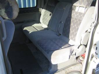 2001 Mazda Bongo Friendee Images