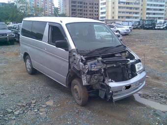 2001 Mazda Bongo Friendee Pictures