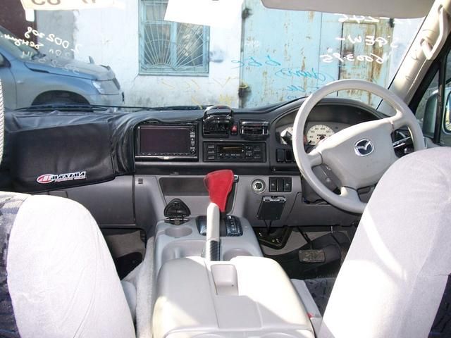 2002 Mazda Bongo Friendee