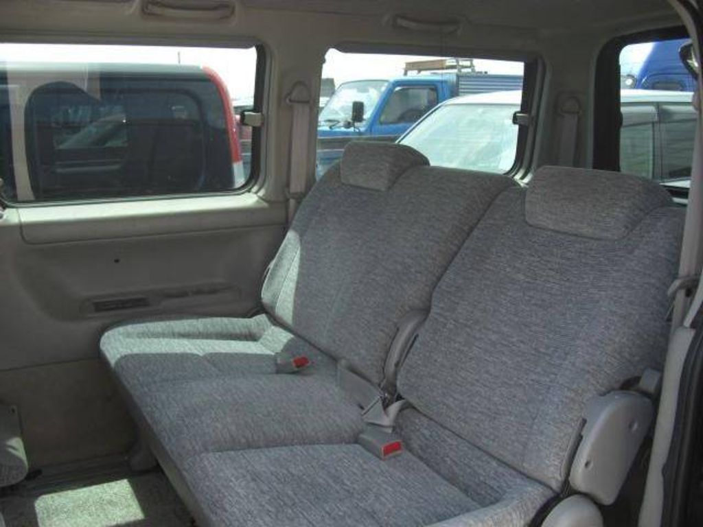 2002 Mazda Bongo Friendee