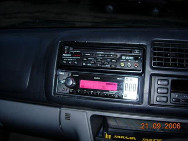2002 Mazda Bongo Friendee