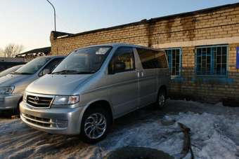 2002 Mazda Bongo Friendee