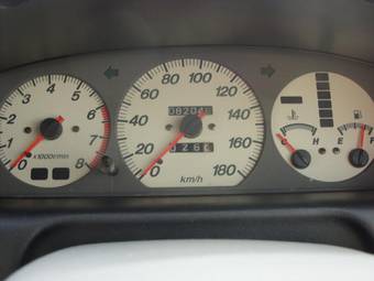 2002 Mazda Bongo Friendee Images